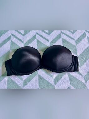 Victoria's Secret Black Strapless Smooth Bandeau Bra